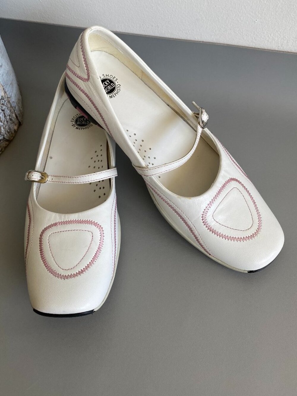 Y2K Lucky World Mephisto White Leather Mary Jane Flats Sz 7.5 ECU